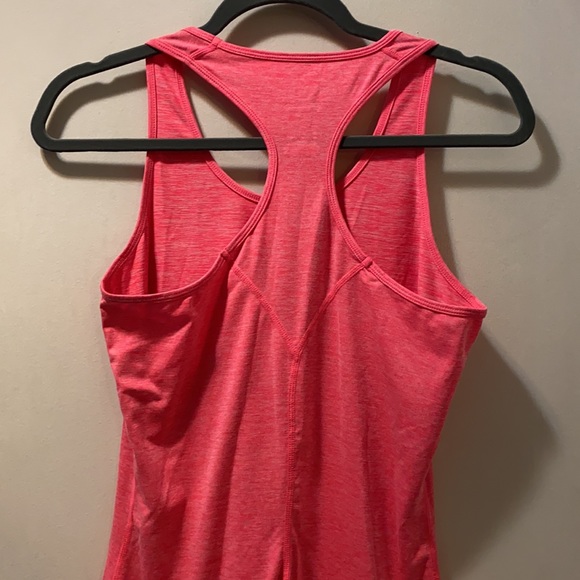 2 CHAMPION Women’s Athletic Tank Tops - Picture 3 of 6